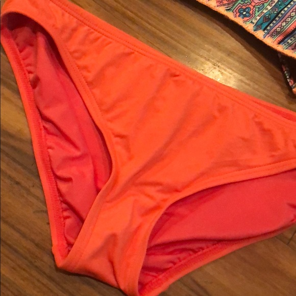 Bikini Set - Picture 3 of 5